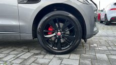 Jaguar F-Pace 2.0 D200 R-Dynamic Black 5dr Auto AWD Diesel Estate